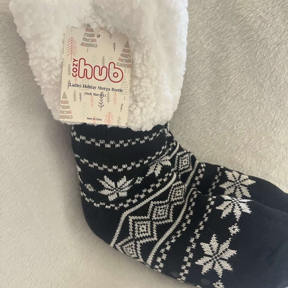 Black and White Sherpa Bootie Socks